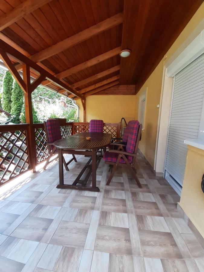 Pakasz Nyaralohaz Villa Tiszafured Bagian luar foto